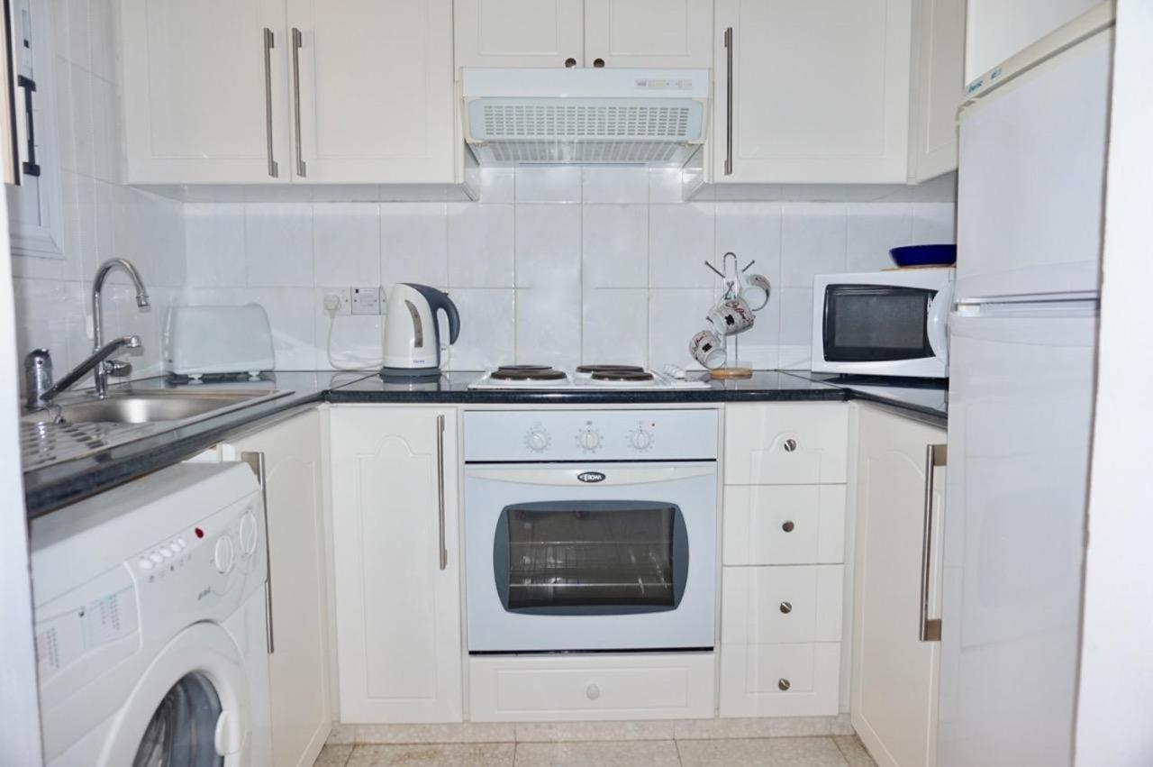 Modern Sea View Apartment Regina Gardens Paphos Extérieur photo