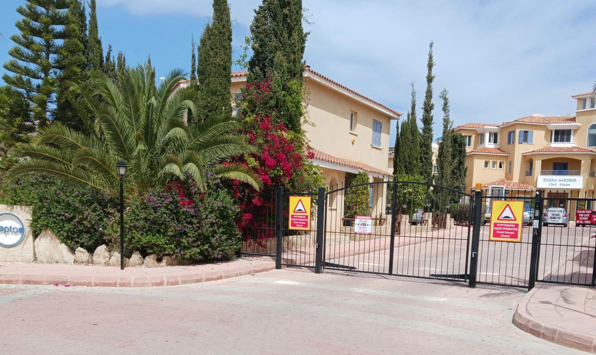 Modern Sea View Apartment Regina Gardens Paphos Extérieur photo